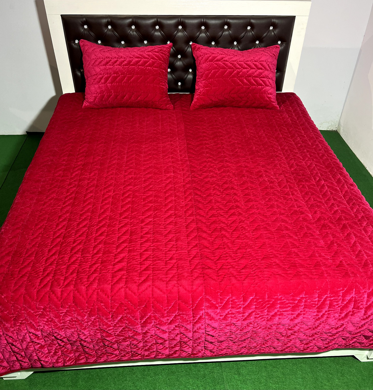 Fuchsia velvet Red Quilt King Size comforter ideal for winter Warm Quilt Set gallery