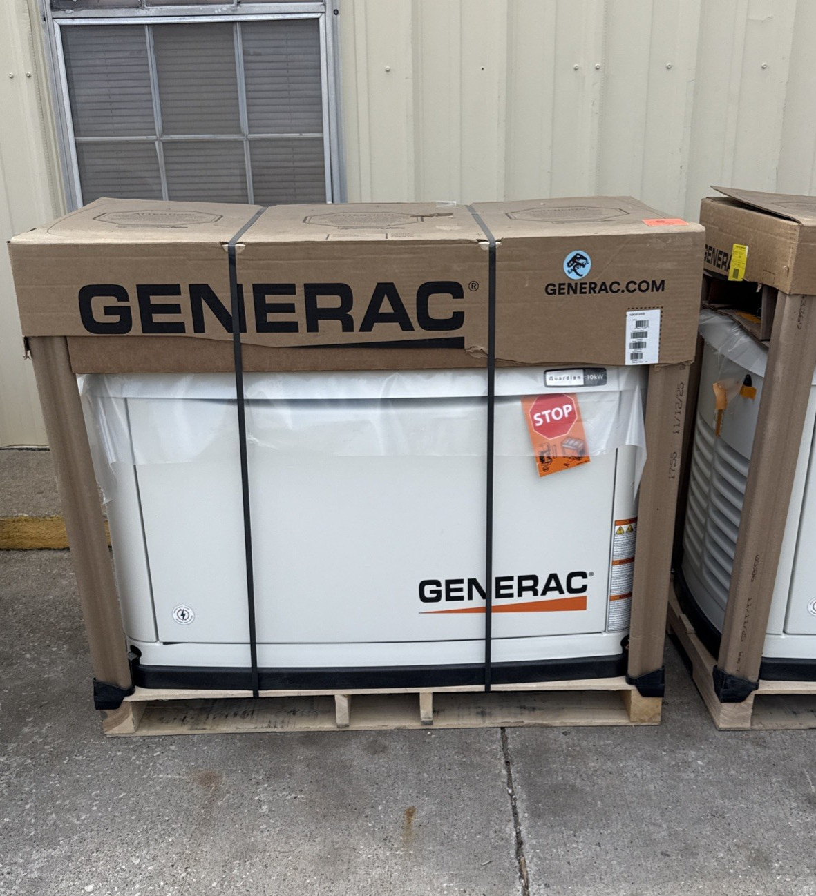 Generac 7172 10Kw Propane / 9Kw Natural Gas Generator, Single Phase-100amps ATS gallery