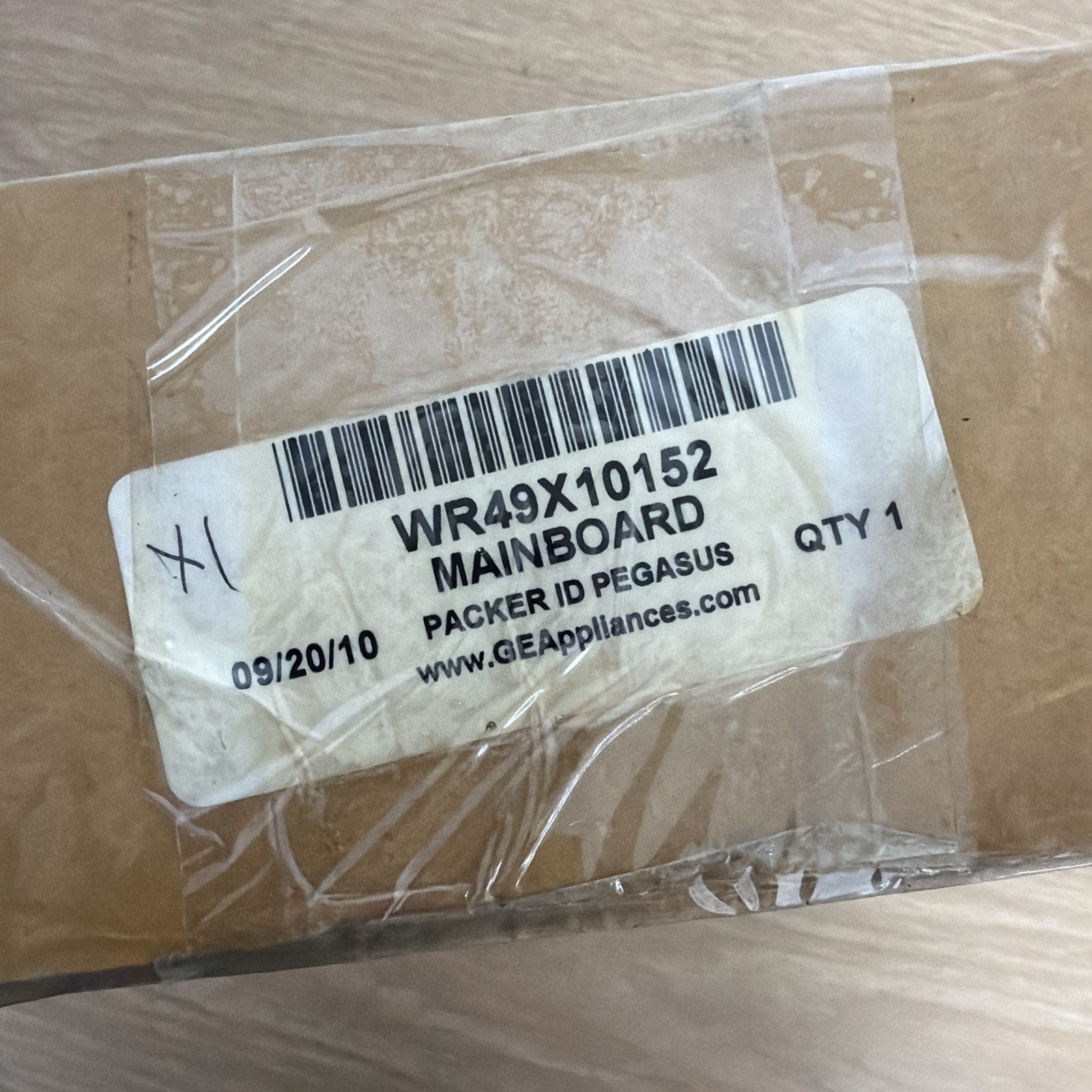 GE Refrigerator Main Control Board - Part Number 200D4850G022 WR49x10152 gallery