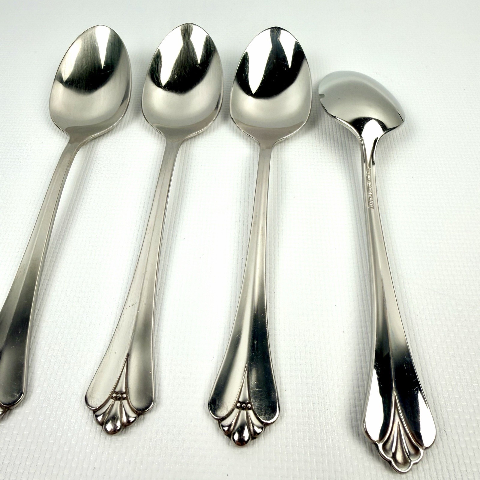 Oneida Community Royal Flute 4 Teaspoons Stainless VGC Betty Crocker gallery