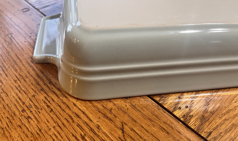 NEW LE CREUSET RECTANGULAR STONEWARE BAKING DISH 25CM PISTACHE gallery