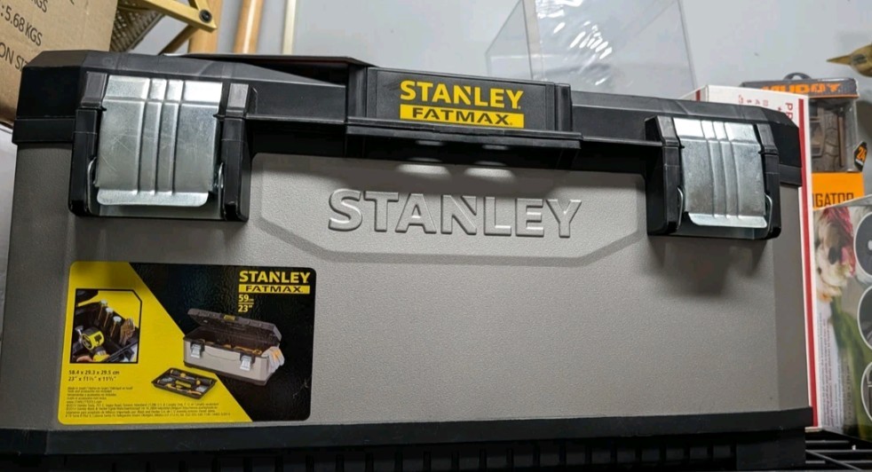 FATMAX 26 in. Tool Box gallery