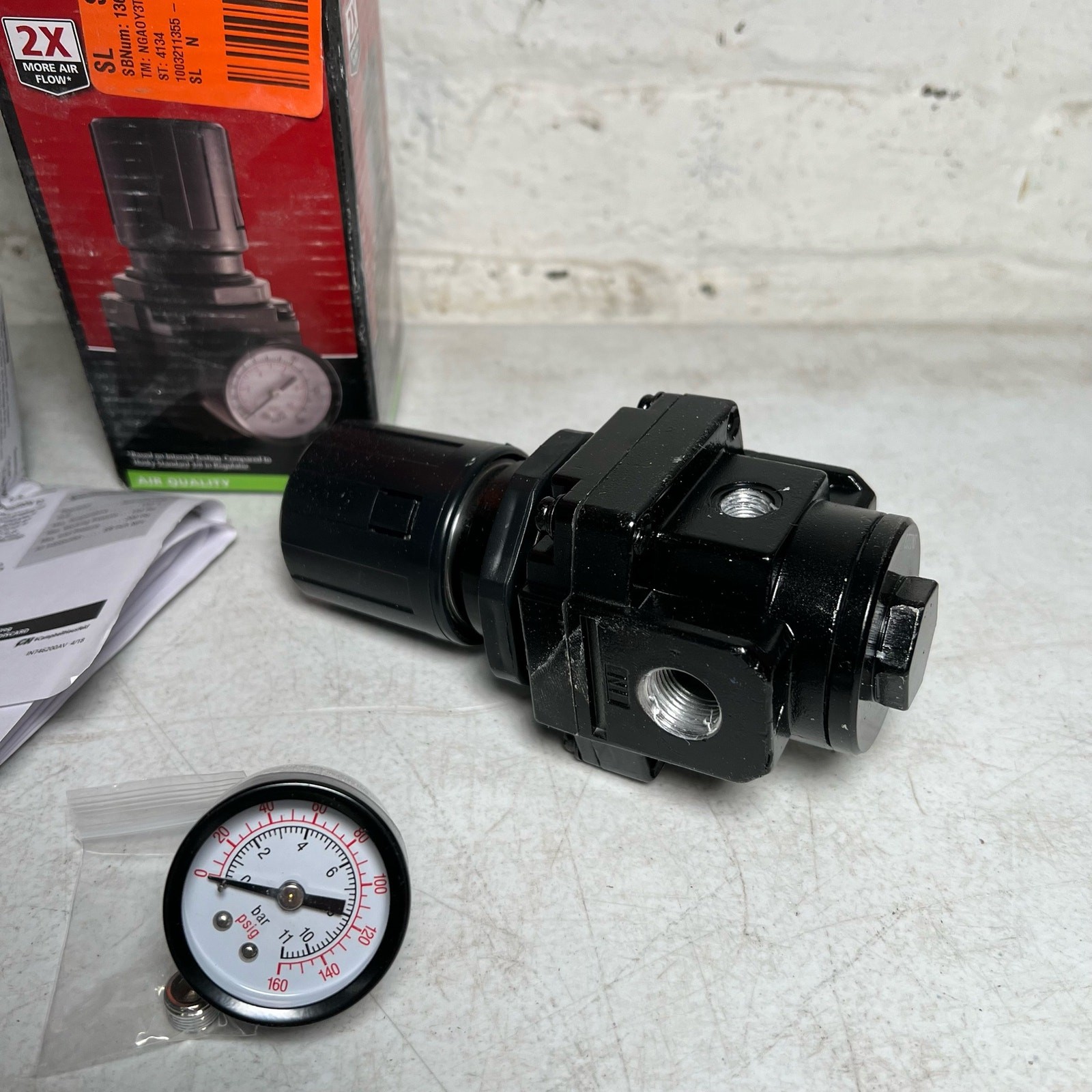Husky 3/8 in. High Performance Air Regulator, 0-150 PSI 1003211355 gallery