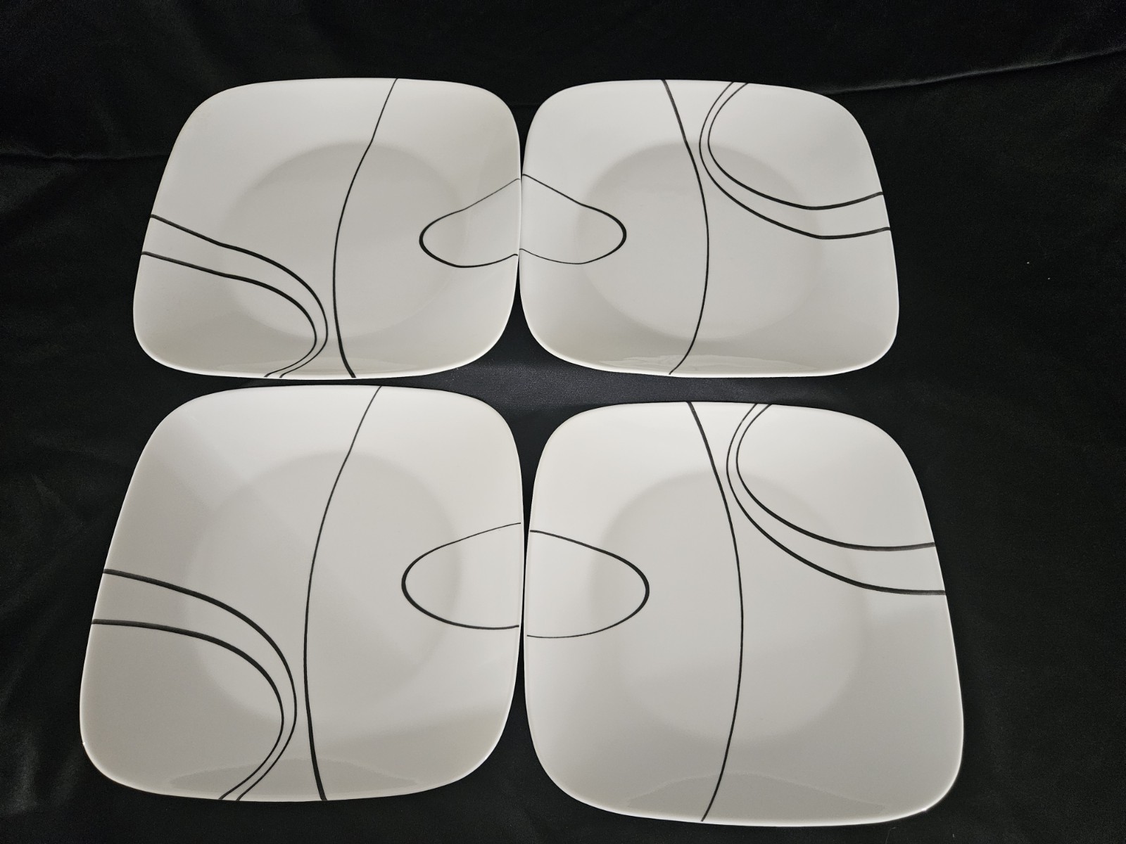 Set Of 4 Corning Corelle SQUARE SIMPLE LINES 10.5" Dinner Plates Barely Used gallery