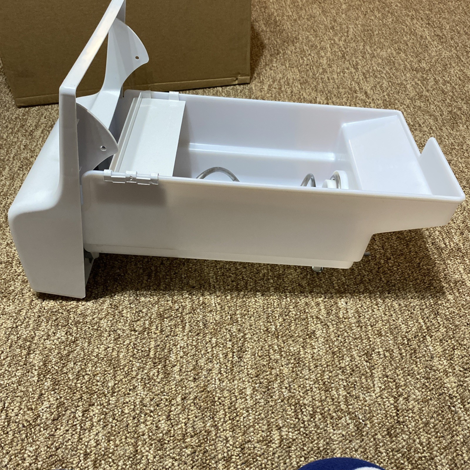 Frigidaire 241860803 Ice Cube Tray - White It Is Missing The Flap gallery