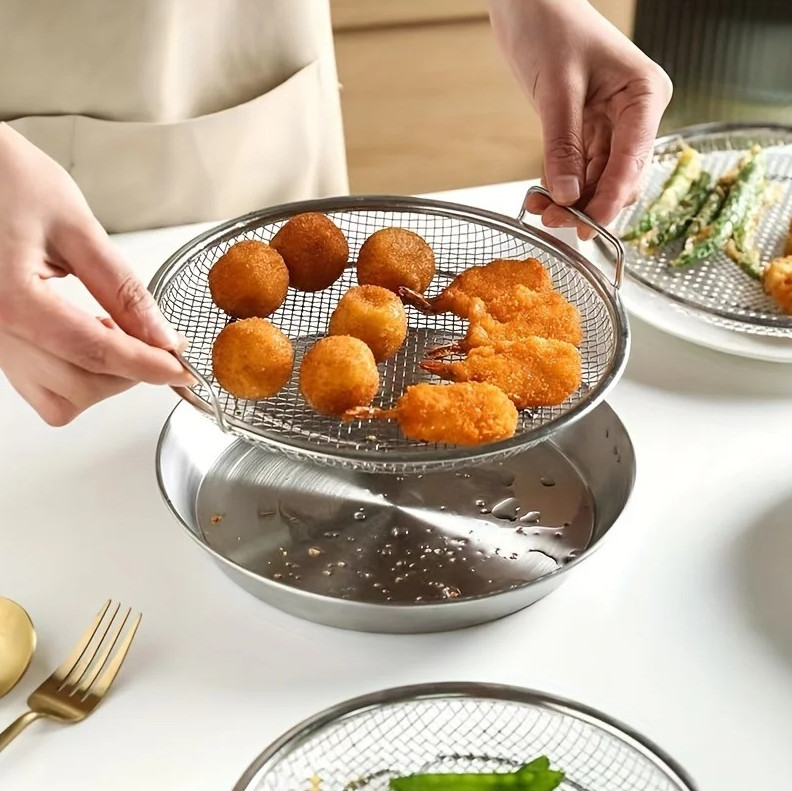 1 pc Stainless Steel Mesh Strainer Basket Round Reusable Frying Grilling Tray gallery